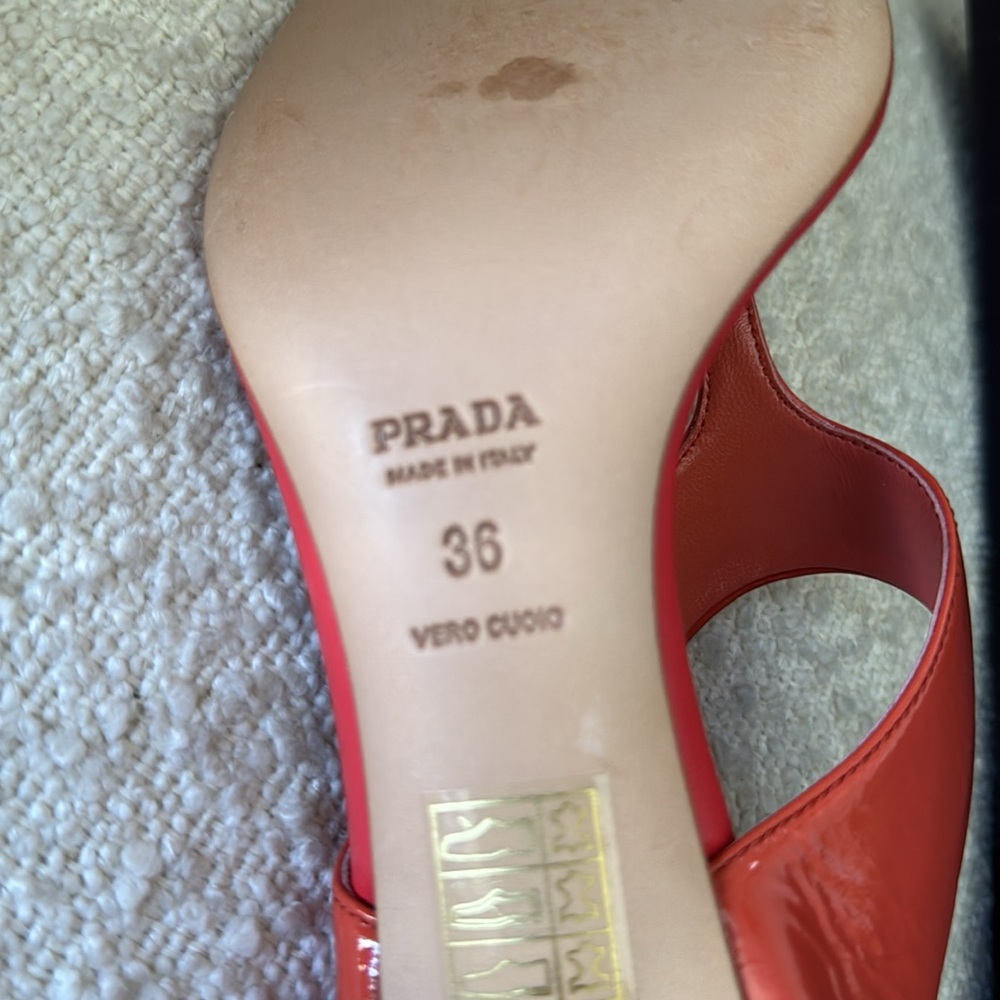 Prada coral patent leather sandals - Picture 11 of 11